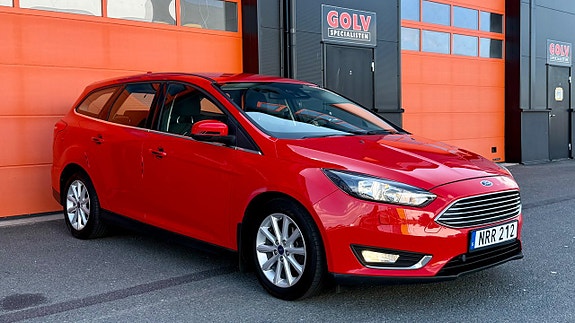 Ford Focus 2 of 17
