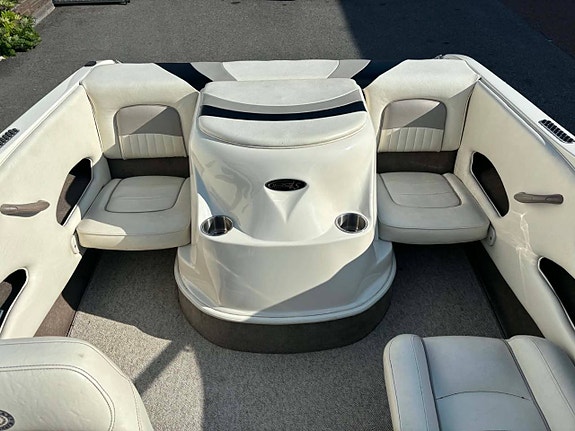 Beg. Stingray 185 & Volvo Penta 3,0L 135 hk -2009 7 of 9