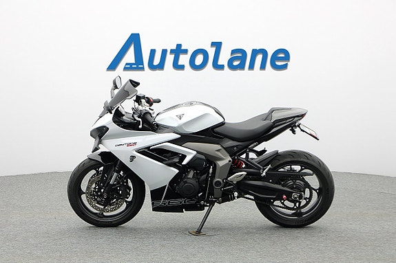 Triumph Daytona 660 *Black Widow Helsystem, Quickshifter 9 of 27