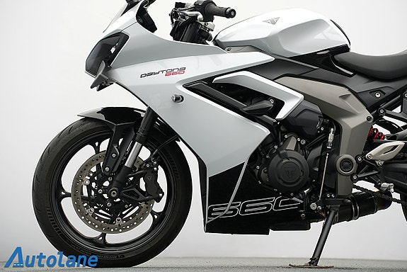 Triumph Daytona 660 *Black Widow Helsystem, Quickshifter 13 of 27