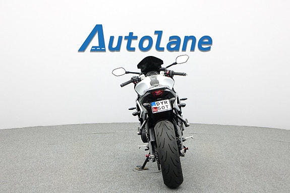 Triumph Daytona 660 *Black Widow Helsystem, Quickshifter 8 of 27