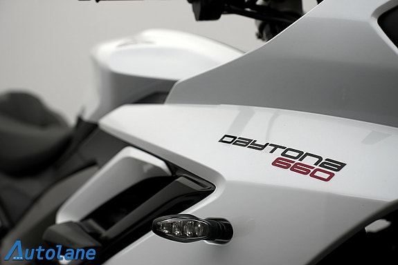 Triumph Daytona 660 *Black Widow Helsystem, Quickshifter 19 of 27