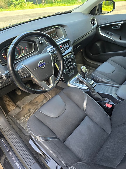 Volvo V40 5 of 5