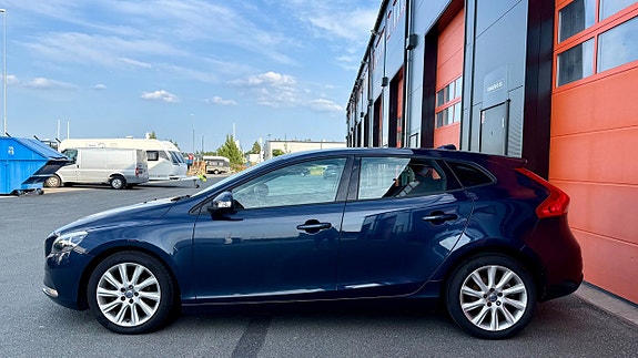 Volvo V40 5 of 19
