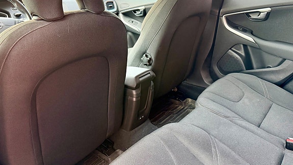 Volvo V40 18 of 19