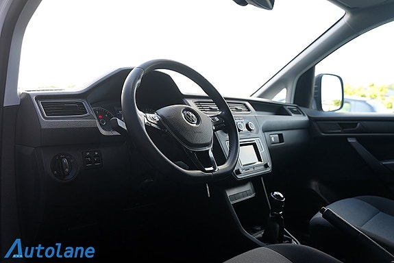 Volkswagen Caddy Maxi 9 of 17