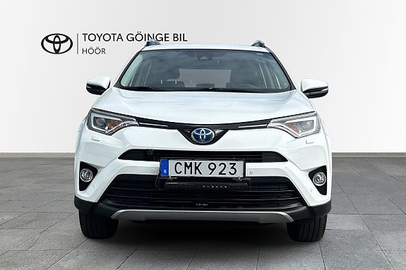 Toyota RAV4 5 of 5