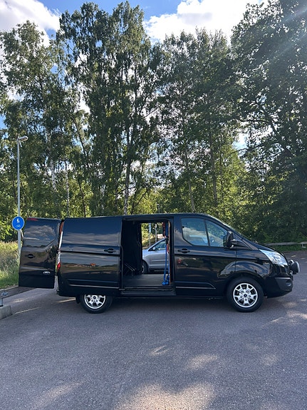 Ford Transit Custom 6 of 19