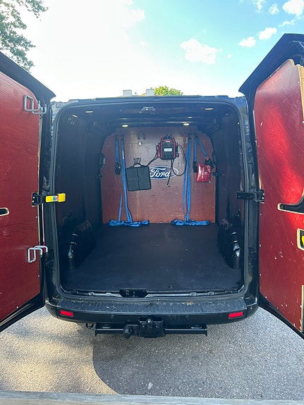 Ford Transit Custom 8 of 19