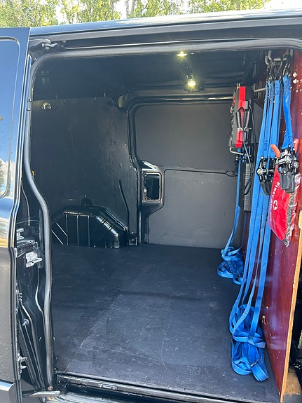 Ford Transit Custom 9 of 19