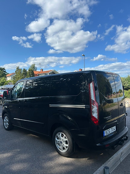 Ford Transit Custom 4 of 5