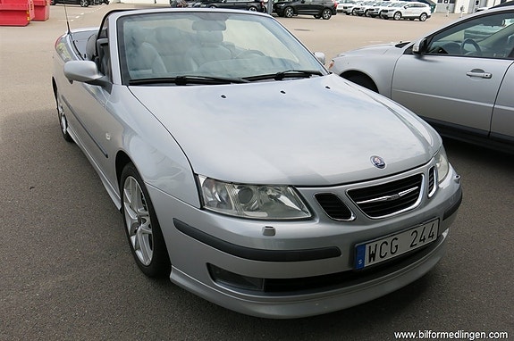Saab 9-3 4 of 5