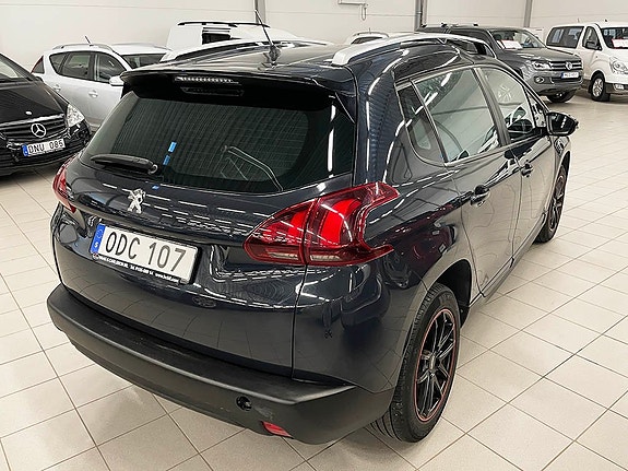 Peugeot 2008 3 of 5