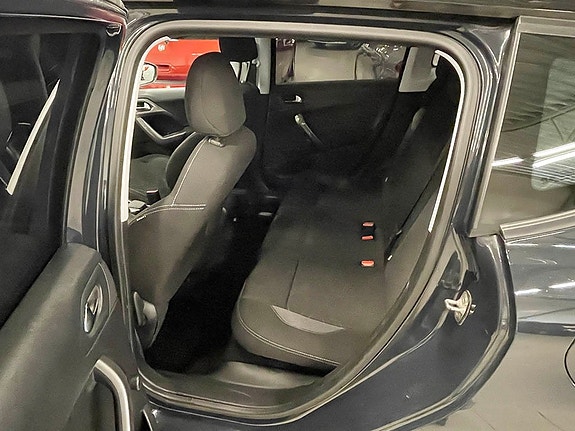 Peugeot 2008 5 of 5