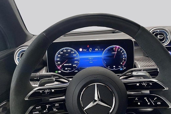 Mercedes-Benz GLC300 e 10 of 16