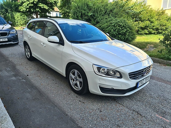 Volvo V60 3 of 5