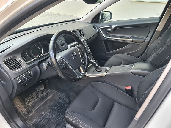 Volvo V60 5 of 5