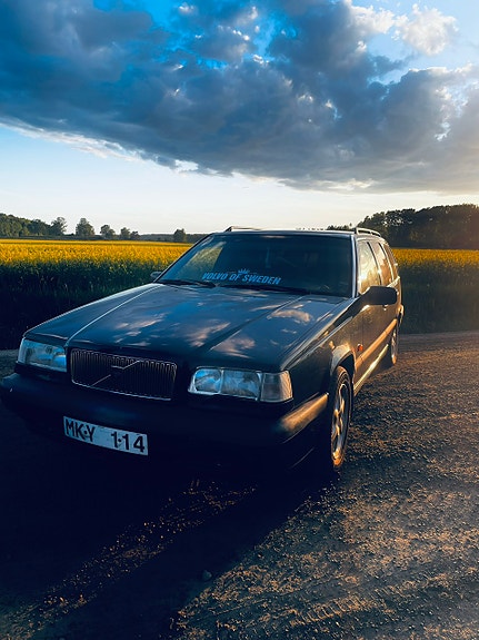 Volvo 850 2 of 5