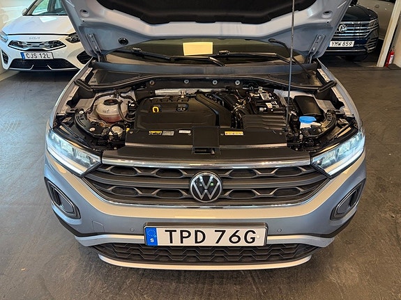Volkswagen T-Roc 19 of 22