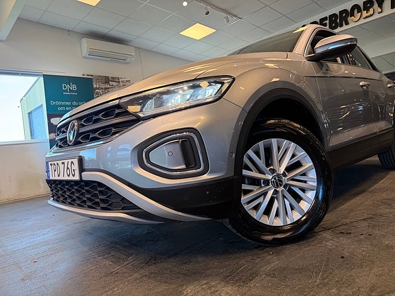 Volkswagen T-Roc 6 of 22