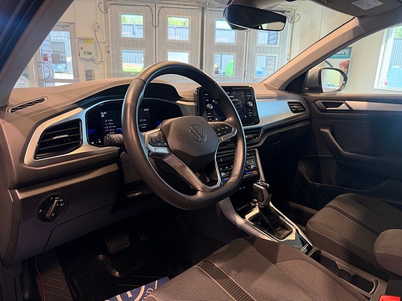 Volkswagen T-Roc 7 of 22