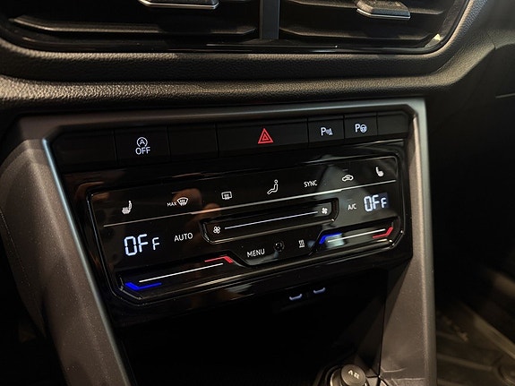 Volkswagen T-Roc 13 of 22