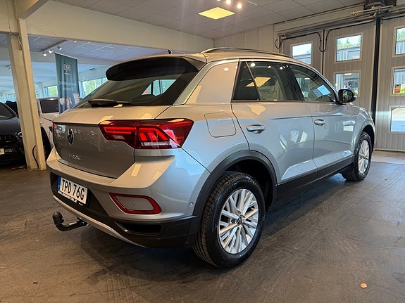 Volkswagen T-Roc 4 of 5