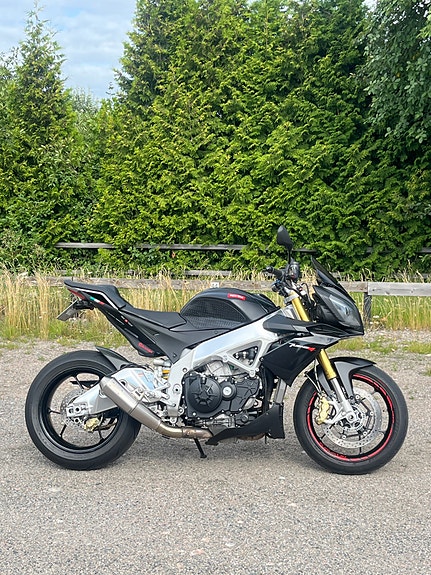 Aprilia Tuono V4R APRC 2 of 5