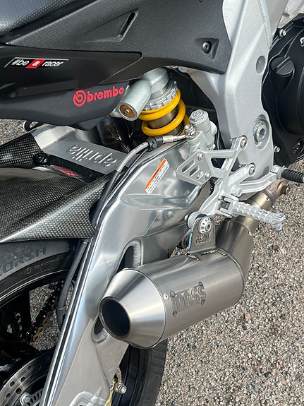 Aprilia Tuono V4R APRC 5 of 5