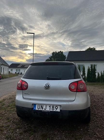 Volkswagen Golf V 3 of 5