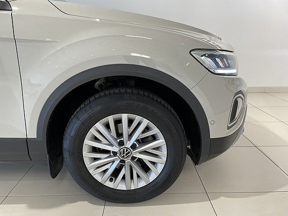 Volkswagen T-Roc 5 of 24