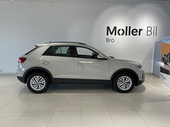 Volkswagen T-Roc 7 of 24
