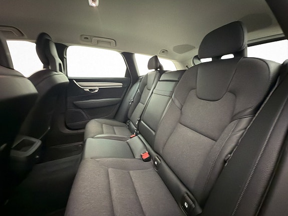 Volvo V90 30 of 30