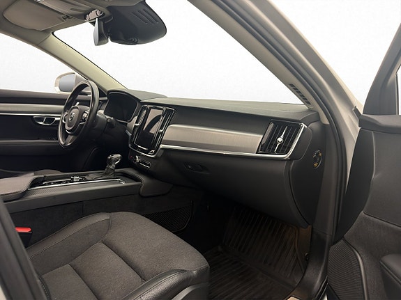 Volvo V90 28 of 30