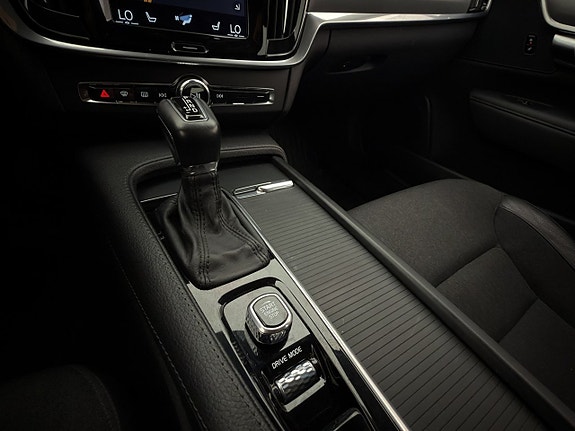 Volvo V90 25 of 30