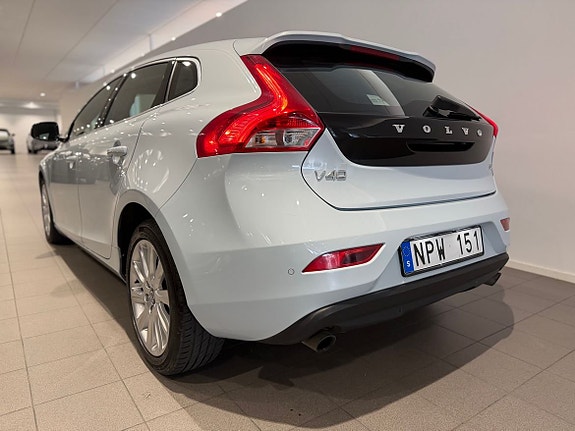 Volvo V40 5 of 5