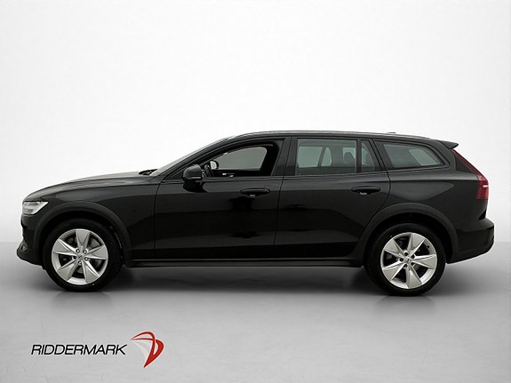 Volvo V60 Cross Country 4 of 5