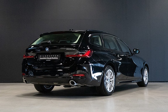 BMW 330e 5 of 5