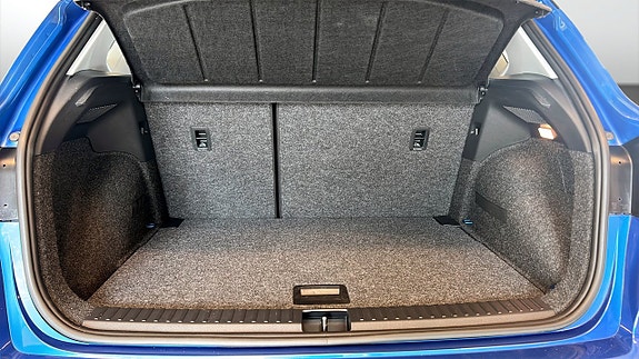 Seat Arona 12 of 13