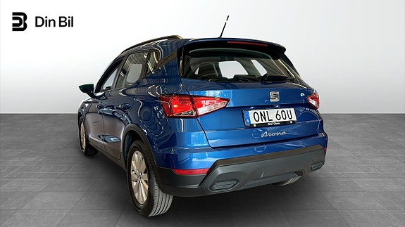 Seat Arona 3 of 13