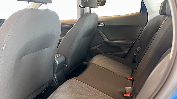 Seat Arona 11 of 13