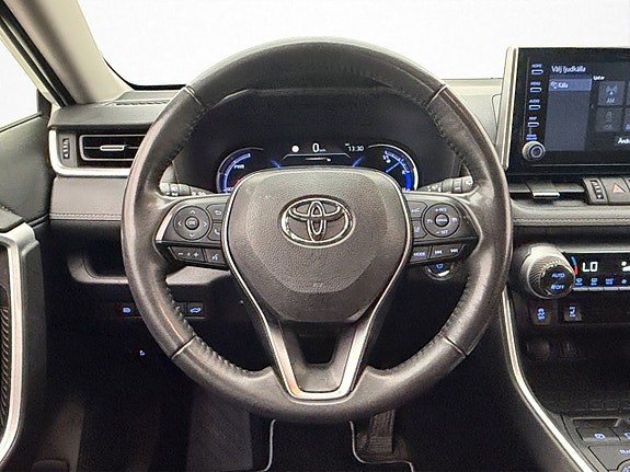 Toyota RAV4 11 of 30