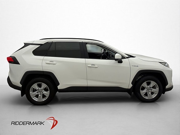 Toyota RAV4 4 of 30