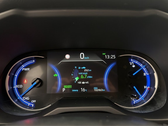 Toyota RAV4 15 of 30
