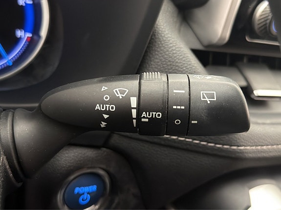 Toyota RAV4 17 of 30