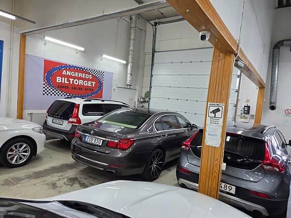 BMW 750Li 6 of 30