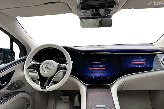 Mercedes-Benz EQS SUV 7 of 16