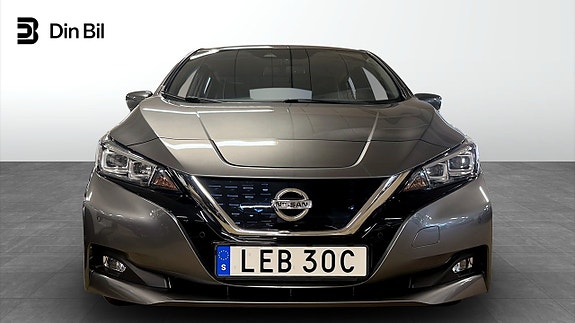 Nissan Leaf 4 of 5