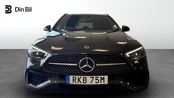 Mercedes-Benz C300 4 of 5