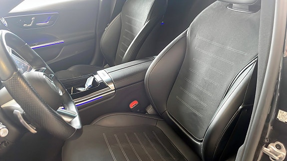 Mercedes-Benz C300 8 of 14